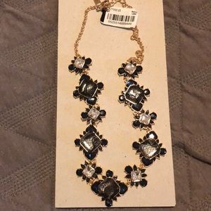 NEW! Beautiful statement necklace